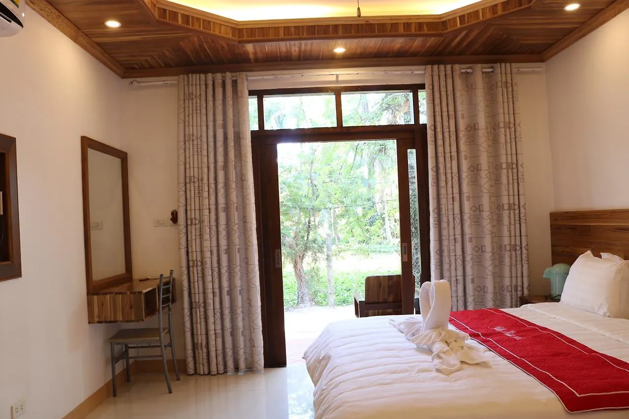 Luang Prabang Oasis Hotel 3*, Luang Prabang